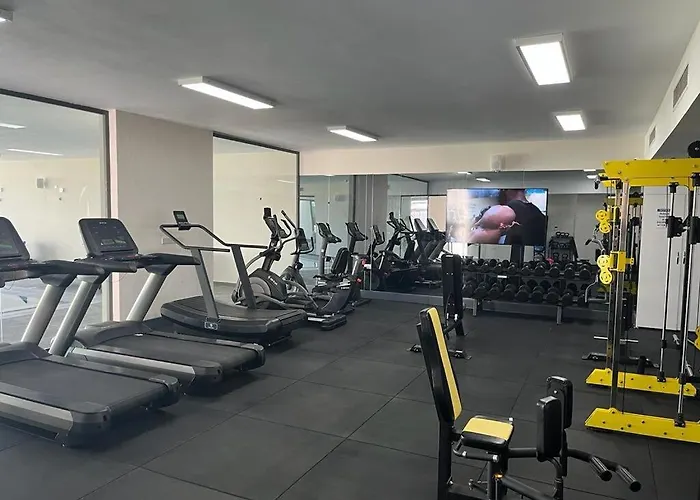 Retreat, Block B2, Unit12 Daire *