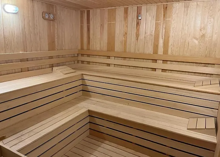 Retreat, Block B2, Unit12 Daire