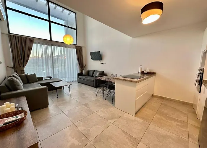 Retreat, Block B2, Unit12 *